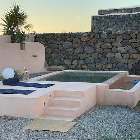 Dammuso Elisir Rosa - Jacuzzi E Giardino Privati Pantelleria